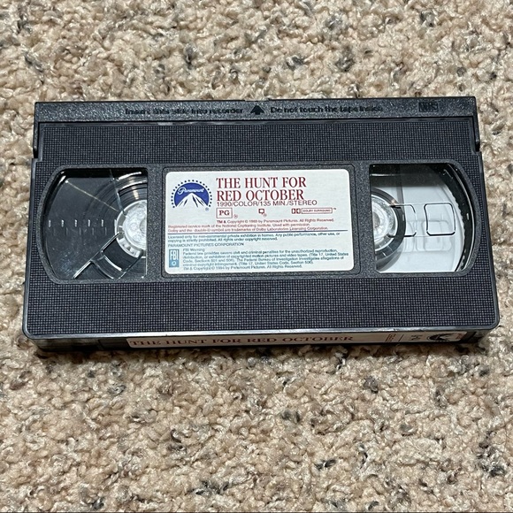 THE HUNT FOR RED OCTOBER VHS TAPE - Picture 3 of 4